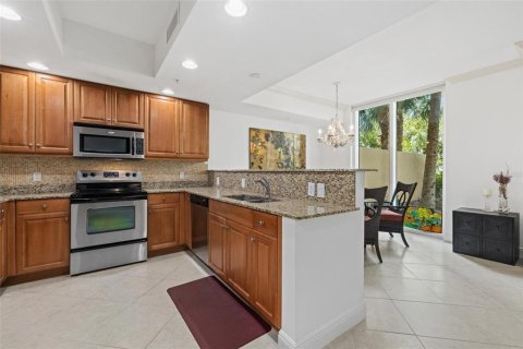 Condominio en venta en Sarasota, Florida, 1 dormitorio, 156.45 m2 № 2094219 - foto 12