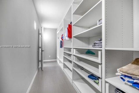 Copropriété à louer à Sunny Isles Beach, Floride: 2 chambres, 142.79 m2 № 2084519 - photo 16