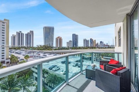 Condo à Sunny Isles Beach, Floride, 2 chambres  № 2084519
