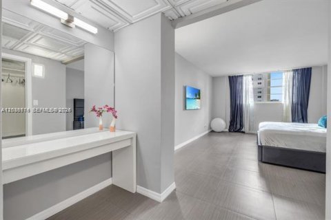 Copropriété à louer à Sunny Isles Beach, Floride: 2 chambres, 142.79 m2 № 2084519 - photo 18