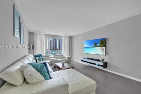Copropriété à louer à Sunny Isles Beach, Floride: 2 chambres, 142.79 m2 № 2084519 - photo 9