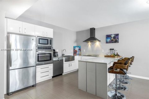 Copropriété à louer à Sunny Isles Beach, Floride: 2 chambres, 142.79 m2 № 2084519 - photo 6