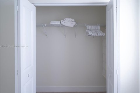 Touwnhouse à vendre à Doral, Floride: 4 chambres, 153.47 m2 № 1960923 - photo 18