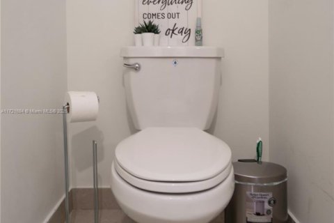 Touwnhouse à vendre à Doral, Floride: 4 chambres, 153.47 m2 № 1960923 - photo 13