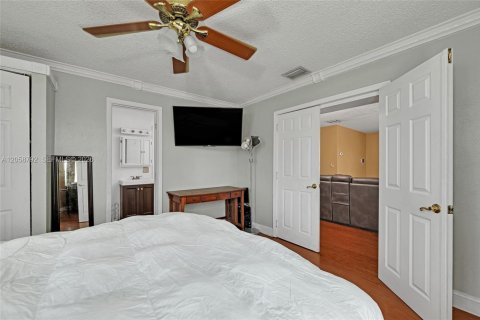 Casa en venta en Pembroke Pines, Florida, 3 dormitorios, 118.54 m2 № 2261588 - foto 19