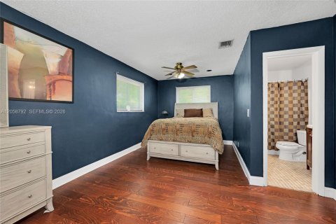 Casa en venta en Pembroke Pines, Florida, 3 dormitorios, 118.54 m2 № 2261588 - foto 14