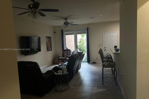 Touwnhouse à vendre à Miami, Floride: 3 chambres, 161.65 m2 № 1948133 - photo 6