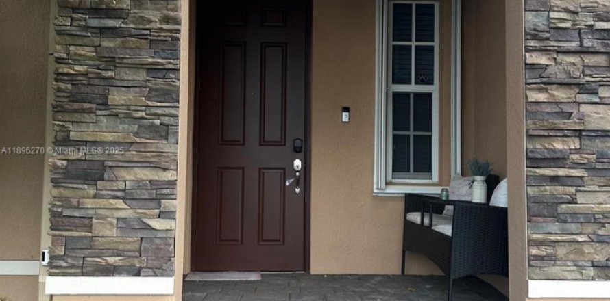 Touwnhouse à Miami, Floride 3 chambres, 161.65 m2 № 1948133