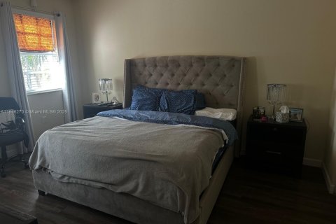 Touwnhouse à vendre à Miami, Floride: 3 chambres, 161.65 m2 № 1948133 - photo 19