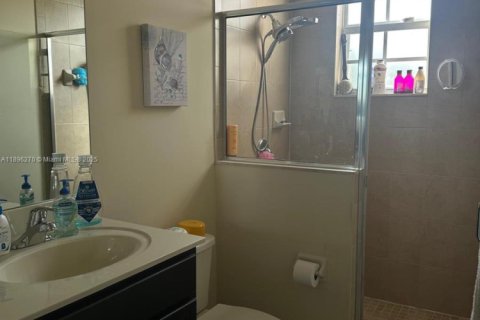 Touwnhouse à vendre à Miami, Floride: 3 chambres, 161.65 m2 № 1948133 - photo 20