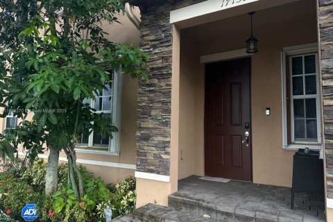 Touwnhouse à vendre à Miami, Floride: 3 chambres, 161.65 m2 № 1948133 - photo 2