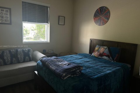 Touwnhouse à vendre à Miami, Floride: 3 chambres, 161.65 m2 № 1948133 - photo 30