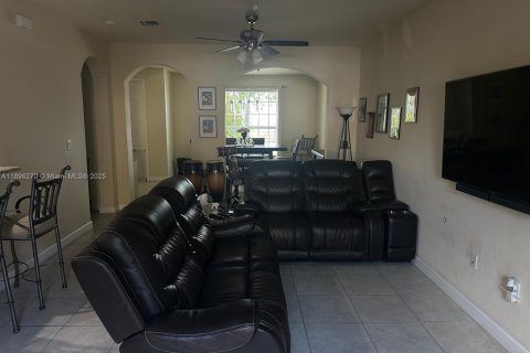 Touwnhouse à vendre à Miami, Floride: 3 chambres, 161.65 m2 № 1948133 - photo 5