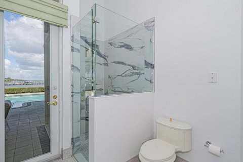 Купить виллу или дом в Палм Сити, Флорида 13 комнат, 501.02м2, № 2146363 - фото 21
