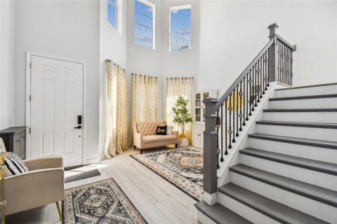 Снять в аренду виллу или дом в Тампа, Флорида 8 комнат, 295.8м2, № 2101379 - фото 9