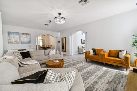 Снять в аренду виллу или дом в Тампа, Флорида 8 комнат, 295.8м2, № 2101379 - фото 13