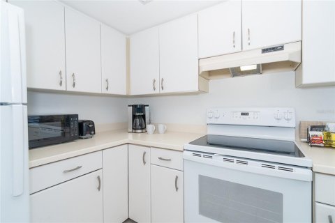 Condo in Placida, Florida, 1 bedroom № 2098556 - photo 11