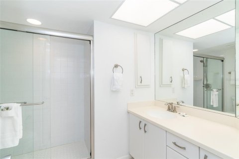Condo in Placida, Florida, 1 bedroom № 2098556 - photo 23