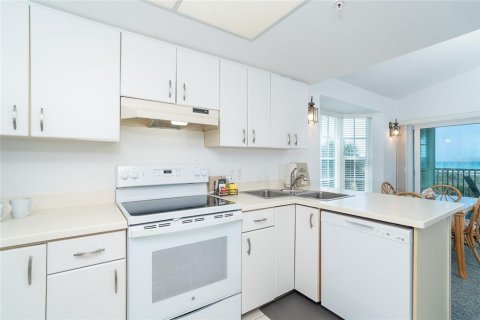Condo in Placida, Florida, 1 bedroom № 2098556 - photo 12