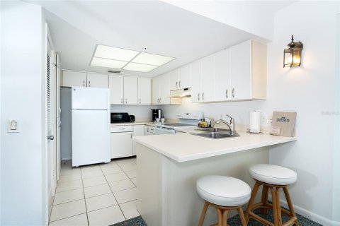 Condo in Placida, Florida, 1 bedroom № 2098556 - photo 8