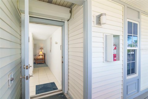 Condo in Placida, Florida, 1 bedroom № 2098556 - photo 2