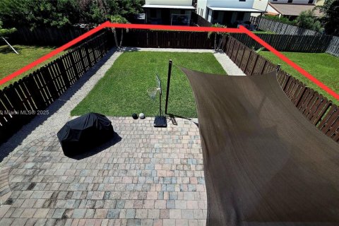 House in Doral, Florida 5 bedrooms, 277.96 sq.m. № 1946904 - photo 26