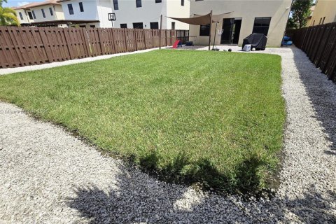 House in Doral, Florida 5 bedrooms, 277.96 sq.m. № 1946904 - photo 28