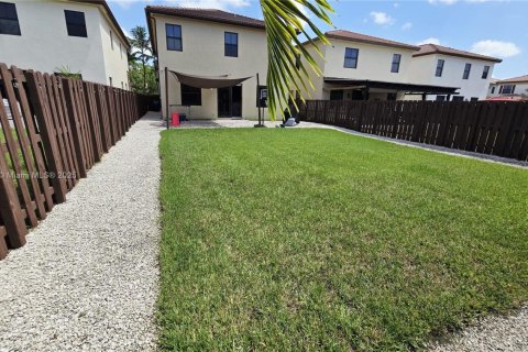 House in Doral, Florida 5 bedrooms, 277.96 sq.m. № 1946904 - photo 22