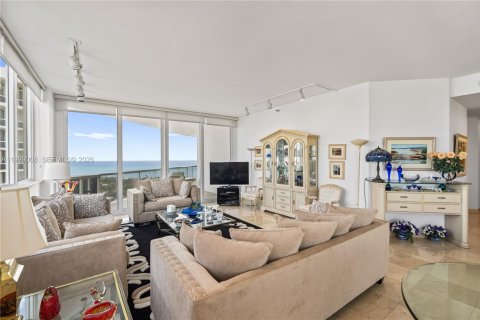 Condo in Aventura, Florida, 2 bedrooms  № 2066850 - photo 15