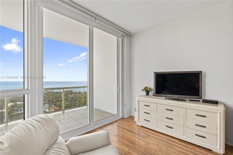 Condo in Aventura, Florida, 2 bedrooms  № 2066850 - photo 28