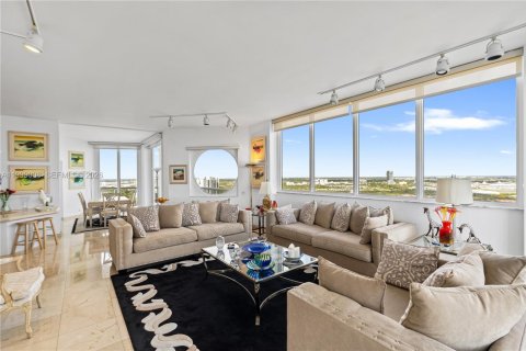 Condo in Aventura, Florida, 2 bedrooms  № 2066850 - photo 2