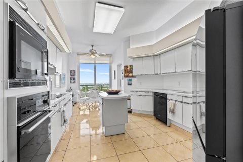 Condo in Aventura, Florida, 2 bedrooms  № 2066850 - photo 6
