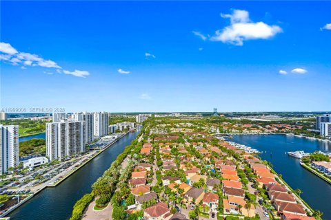 Condo in Aventura, Florida, 2 bedrooms  № 2066850 - photo 10