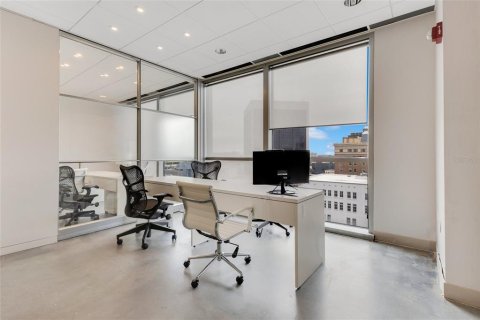 Immobilier commercial à louer à Orlando, Floride: 607.21 m2 № 1854144 - photo 12