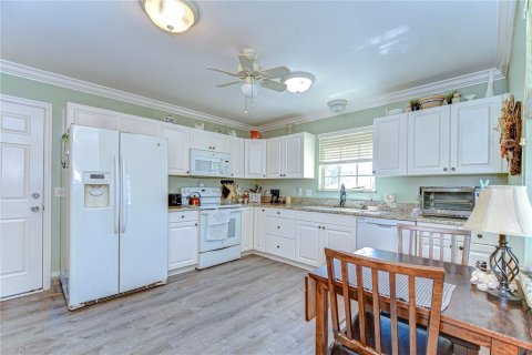 Casa en venta en Zephyrhills, Florida, 2 dormitorios, 131.64 m2 № 1637099 - foto 7