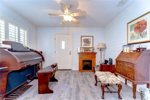 Casa en venta en Zephyrhills, Florida, 2 dormitorios, 131.64 m2 № 1637099 - foto 5