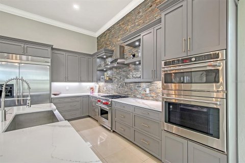 House in Bradenton, Florida 6 bedrooms, 483.09 sq.m. № 1780691 - photo 15