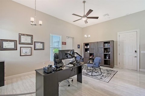 House in Bradenton, Florida 6 bedrooms, 483.09 sq.m. № 1780691 - photo 28