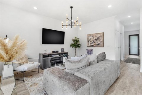 Adosado en alquiler en Tampa, Florida, 3 dormitorios, 148.27 m2 № 1893616 - foto 4