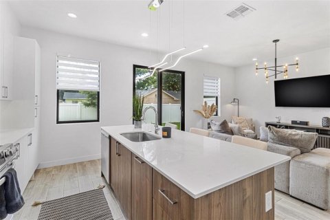 Adosado en alquiler en Tampa, Florida, 3 dormitorios, 148.27 m2 № 1893616 - foto 8