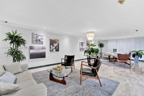 Снять в аренду квартиру в Майами, Флорида 1 спальня, 73.11м2, № 2003807 - фото 27