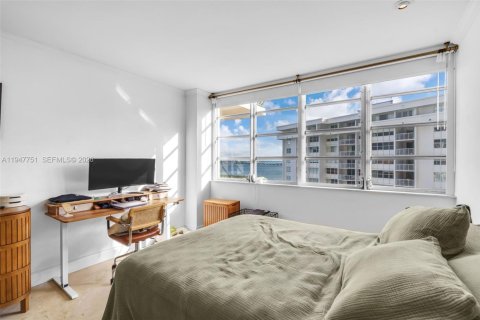 Снять в аренду квартиру в Майами, Флорида 1 спальня, 73.11м2, № 2003807 - фото 14