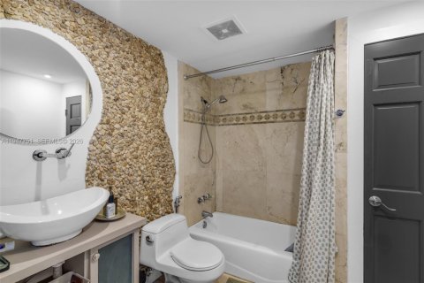 Снять в аренду квартиру в Майами, Флорида 1 спальня, 73.11м2, № 2003807 - фото 12