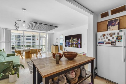 Снять в аренду квартиру в Майами, Флорида 1 спальня, 73.11м2, № 2003807 - фото 10