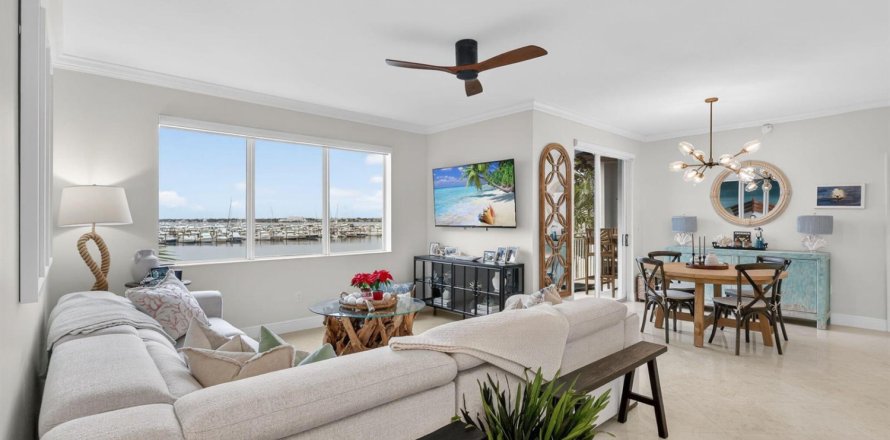 Condo à Stuart, Floride, 2 chambres  № 2146730