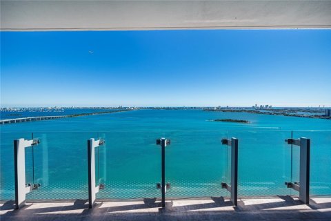 Снять в аренду кондоминиум в Майами, Флорида 2 спальни, 228.17м2, № 1992460 - фото 19