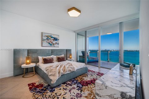 Снять в аренду кондоминиум в Майами, Флорида 2 спальни, 228.17м2, № 1992460 - фото 10