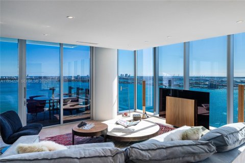 Снять в аренду кондоминиум в Майами, Флорида 2 спальни, 228.17м2, № 1992460 - фото 21