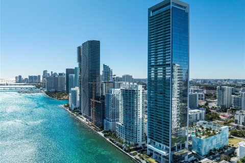 Снять в аренду кондоминиум в Майами, Флорида 2 спальни, 228.17м2, № 1992460 - фото 25