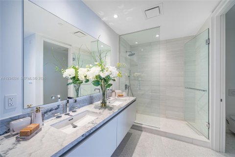 Снять в аренду кондоминиум в Майами, Флорида 2 спальни, 228.17м2, № 1992460 - фото 9